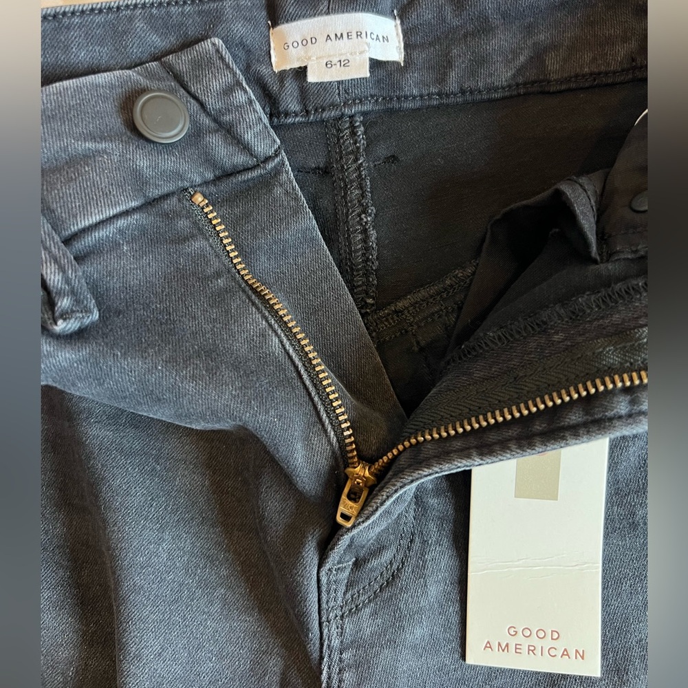 Good American - Always Fits Good Legs Skinny Jeans - Picture 3 of 11